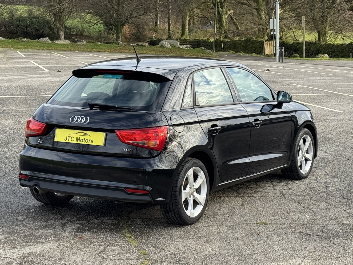 Used Audi A1 2016 for sale - 76863848: Photo 3