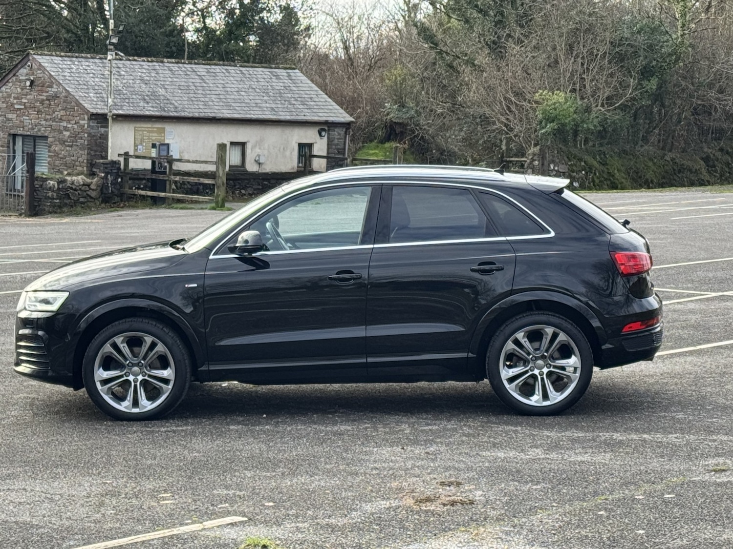 Used Audi Q3 2016 for sale - 76817543: Photo 11