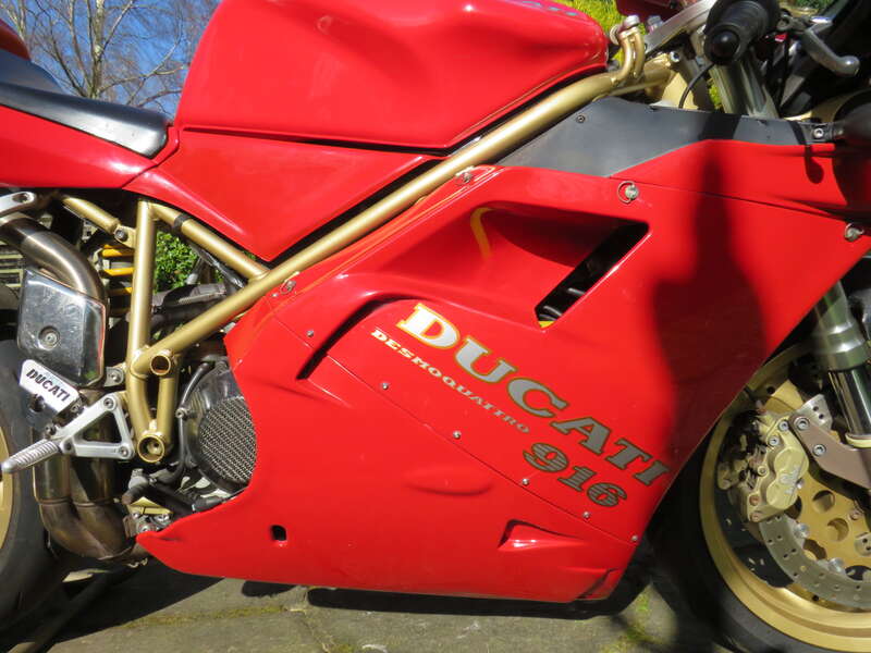 Ducati 916 BIPOSTO