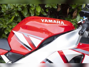 Used Yamaha R1 2001 for sale - bike-77898690: Photo