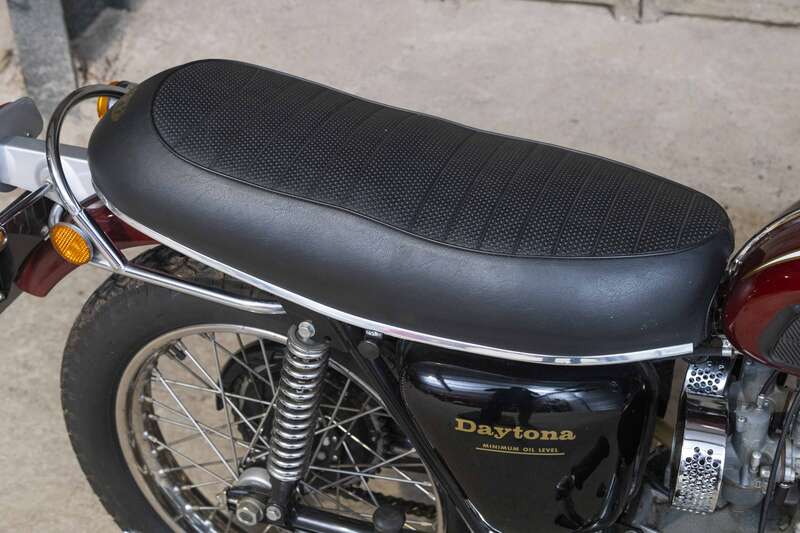 Triumph T100 DAYTONA