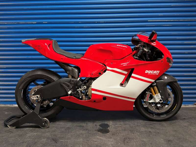 Used Ducati DESMOSEDICI RR 2008 for sale - 78539715: Photo 1