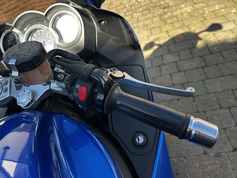 Triumph 1050 SPRINT ST