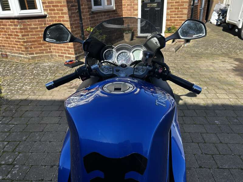 Triumph 1050 SPRINT ST