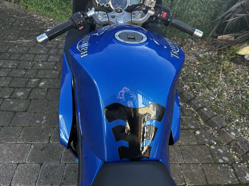 Triumph 1050 SPRINT ST