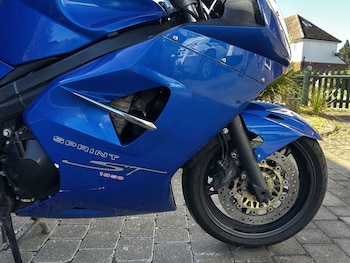 Used Triumph 1050 SPRINT ST 2005 for sale - bike-78087574: Photo