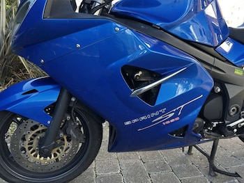 Used Triumph 1050 SPRINT ST 2005 for sale - bike-78087574: Photo