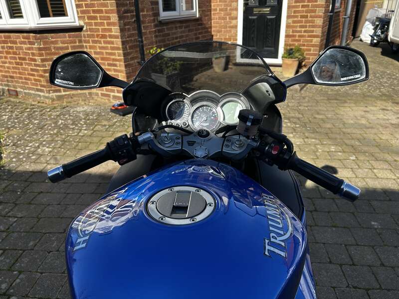 Triumph 1050 SPRINT ST