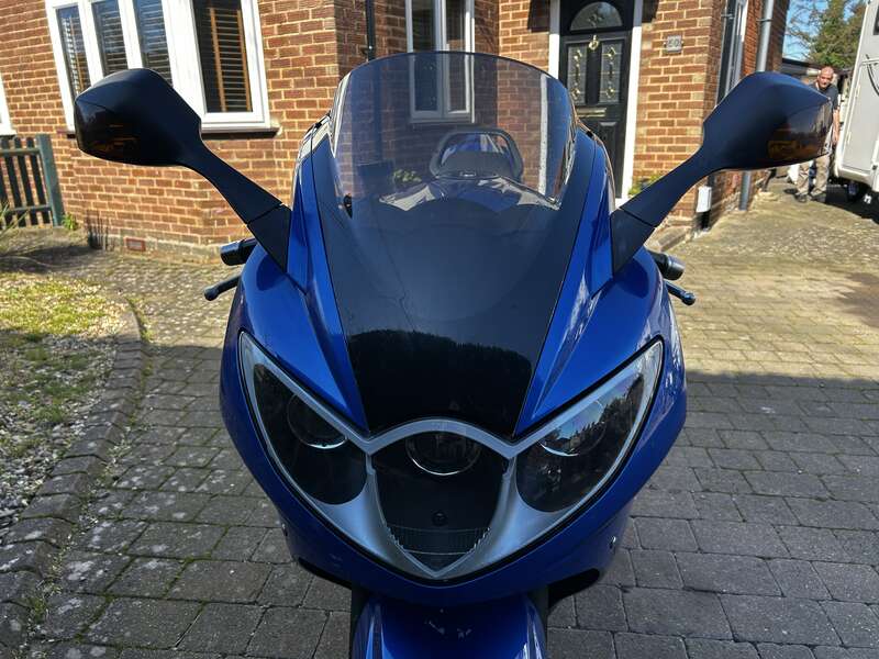 Triumph 1050 SPRINT ST