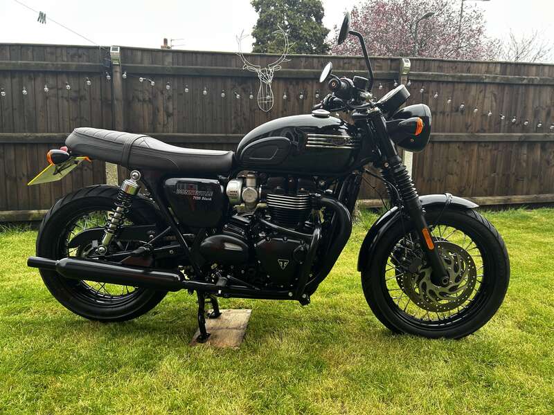 Triumph T120 BONNEVILLE