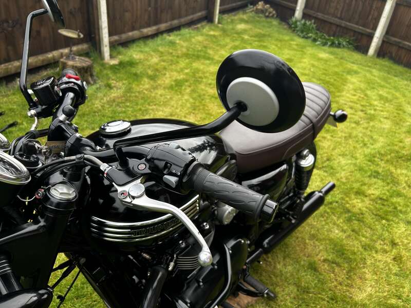 Triumph T120 BONNEVILLE