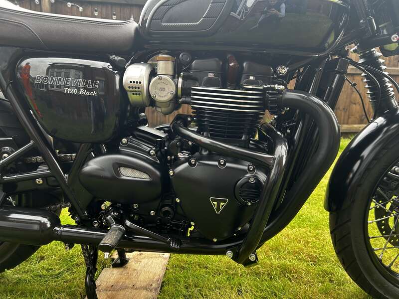 Triumph T120 BONNEVILLE