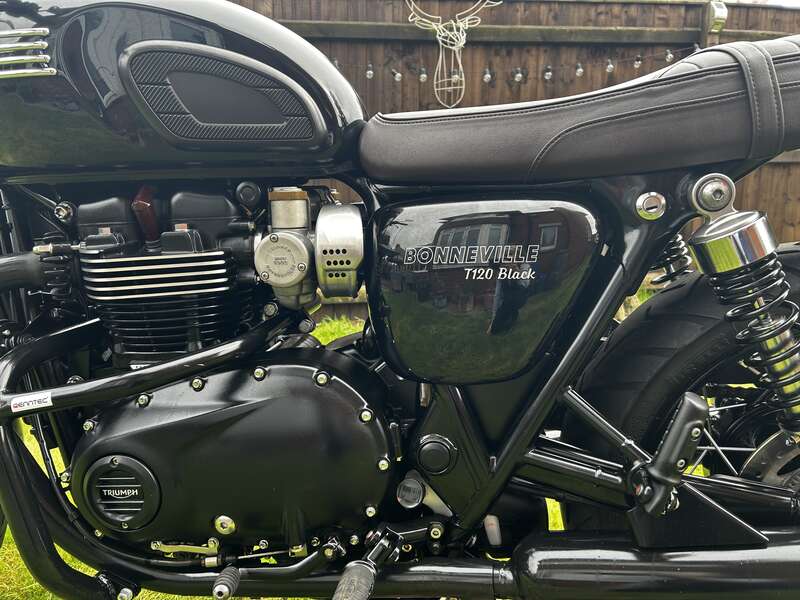 Triumph T120 BONNEVILLE