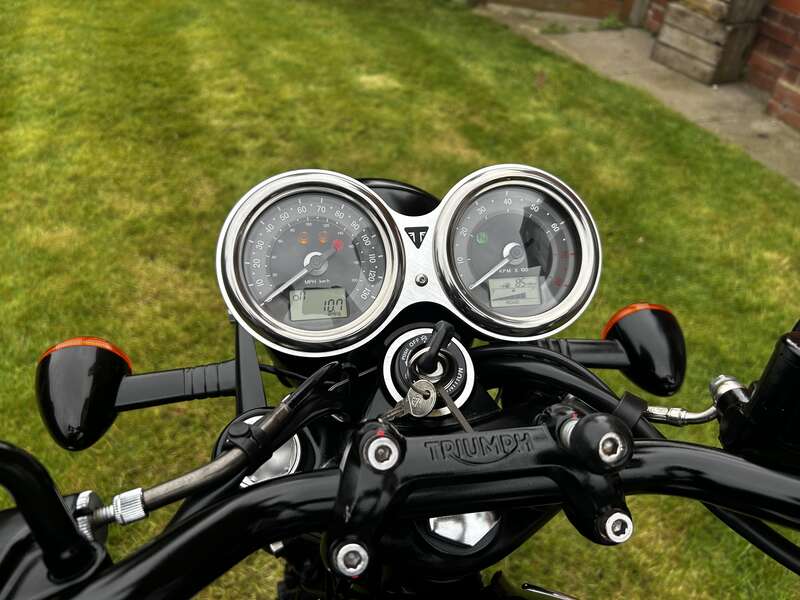 Triumph T120 BONNEVILLE