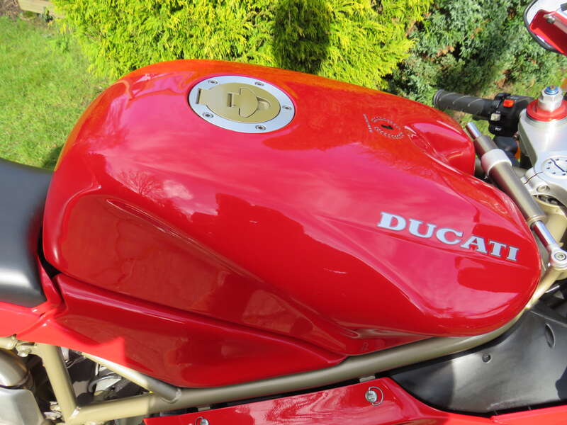Ducati 748 BIPOSTO