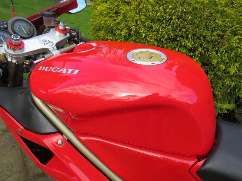 Ducati 748 BIPOSTO