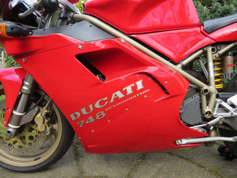 Ducati 748 BIPOSTO