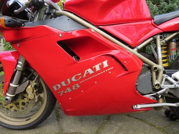 Used Ducati 748 BIPOSTO 1997 for sale - bike-78073560: Photo