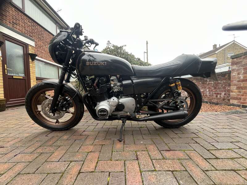 Suzuki GS750