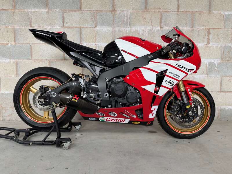 Used Honda CBR 2010 for sale - 78663315: Photo 1