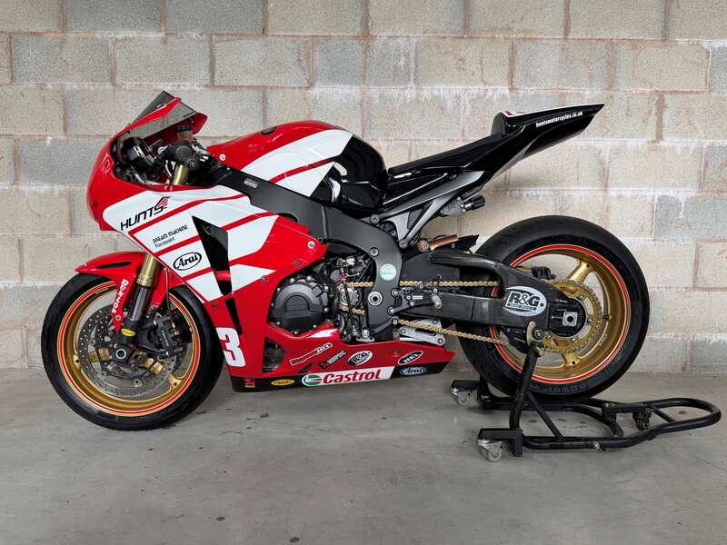Used Honda CBR 2010 for sale - 78663315: Photo 2