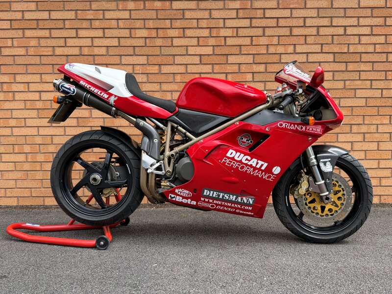 Used Ducati 916 CARL FOGARTY REPLICA 2000 for sale - 78539705: Photo 1