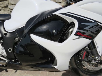Used Suzuki GSX1300 RA L7 2018 for sale - bike-77994461: Photo