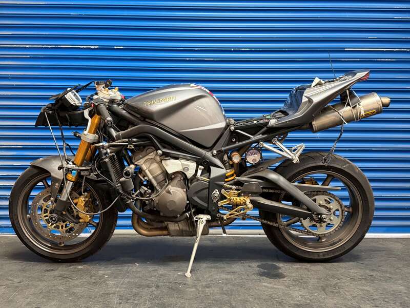 Used Triumph DAYTONA 675 2006 for sale - 78539708: Photo 2