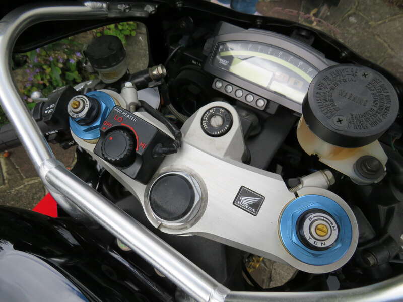 Used Honda VTR 2005 for sale - 78879707: Photo 10
