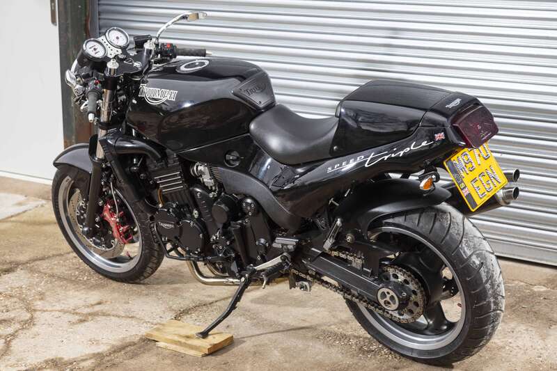 Triumph SPEED TRIPLE