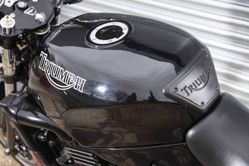 Triumph SPEED TRIPLE