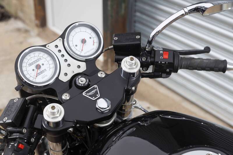 Triumph SPEED TRIPLE