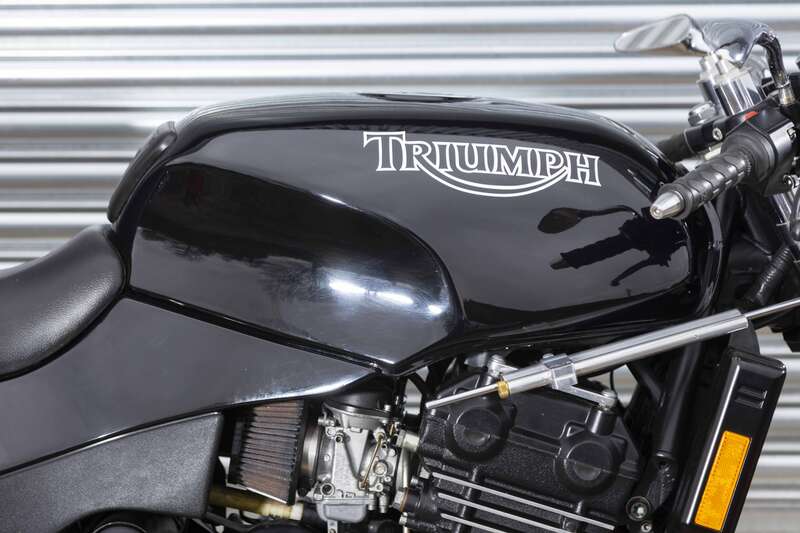 Triumph SPEED TRIPLE