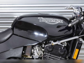 Used Triumph SPEED TRIPLE 1995 for sale - bike-78063257: Photo