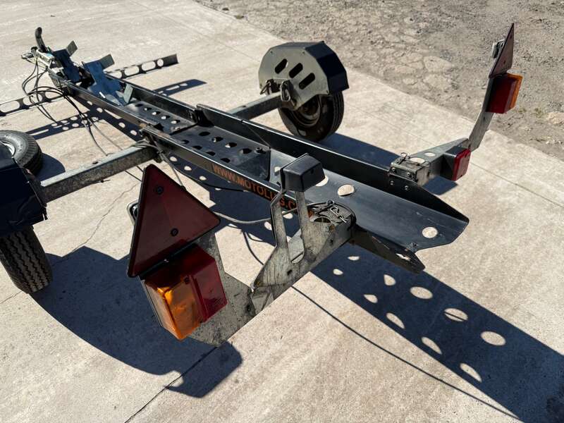 Used MOTOLUG SE COLLAPSIBLE SINGLE-BIKE TRAILER for sale - 78637399: Photo 2