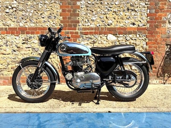 Used BSA A10 ROCKET GOLD STAR REPLICA undefined for sale - bike-78385142: Photo