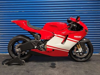 Used Ducati DESMOSEDICI TEAM VERSION 2008 for sale - bike-78935996: Photo