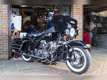 Used Harley-Davidson FLHT ELECTRA GLIDE 1984 for sale - bike-77994462: Photo