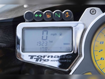 Used Benelli TORNADO TRE LE900 2003 for sale - bike-78966678: Photo