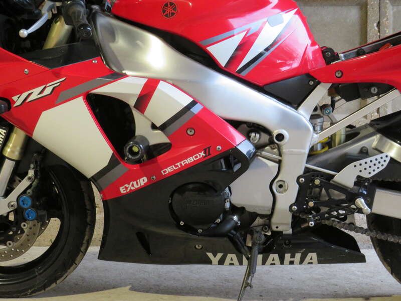 Yamaha R1