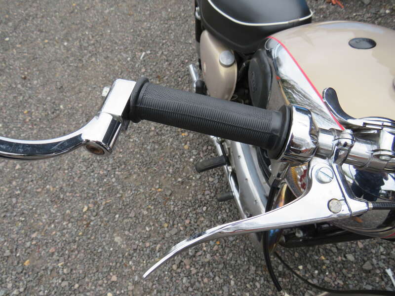 BSA A10 GOLDEN FLASH