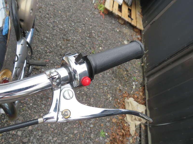 BSA A10 GOLDEN FLASH