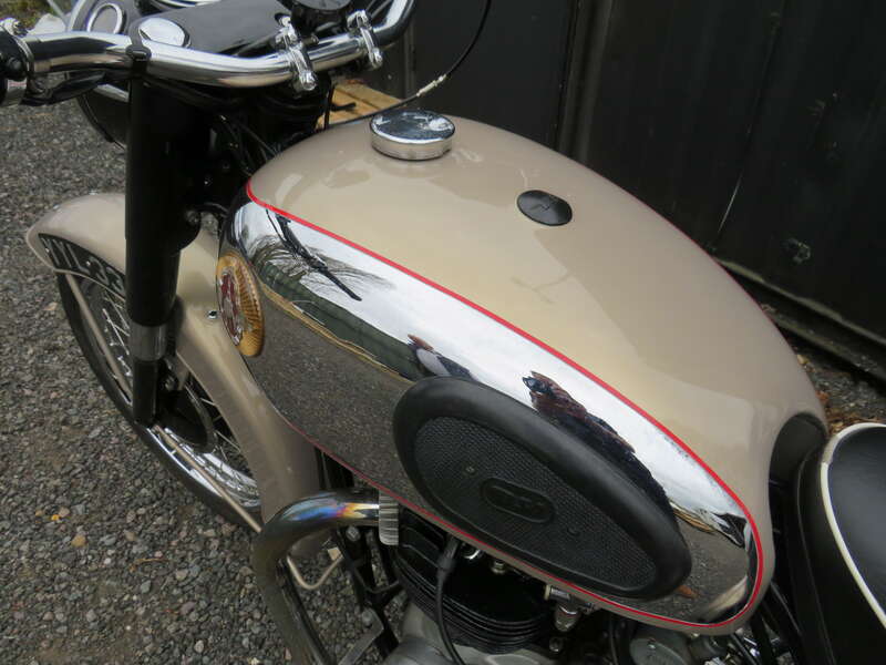 BSA A10 GOLDEN FLASH