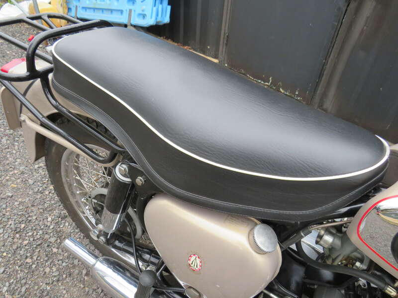 BSA A10 GOLDEN FLASH