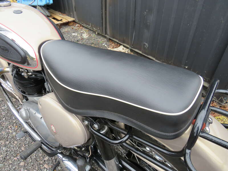 BSA A10 GOLDEN FLASH