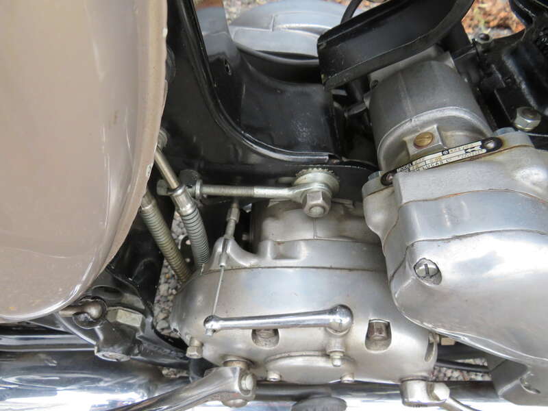 BSA A10 GOLDEN FLASH