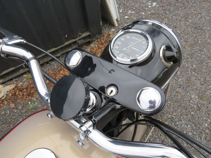 BSA A10 GOLDEN FLASH