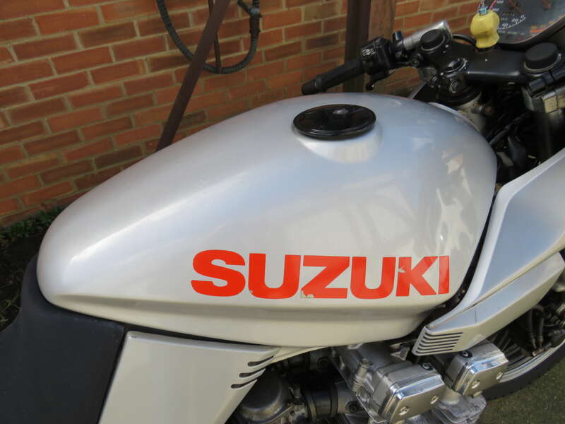 Suzuki GSX1100SZ KATANA