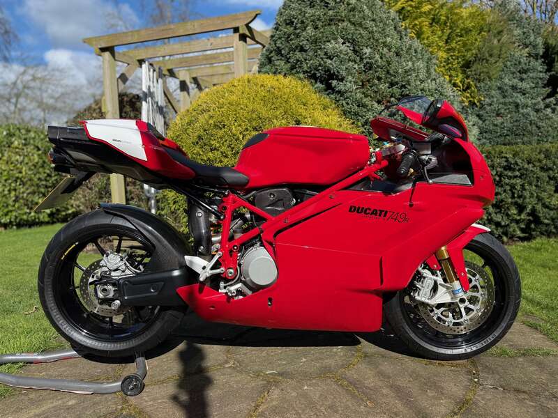 Ducati 749R