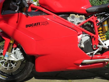 Used Ducati 749R 2005 for sale - bike-78073572: Photo